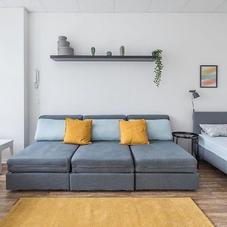 Spacious 2 Bedroom Apartment Hamburg Luaran gambar