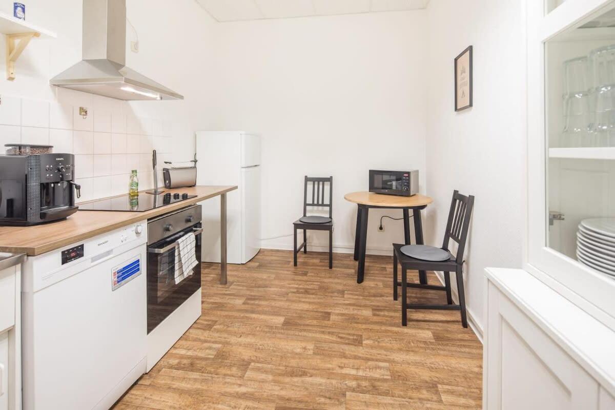 Spacious 2 Bedroom Apartment Hamburg Luaran gambar