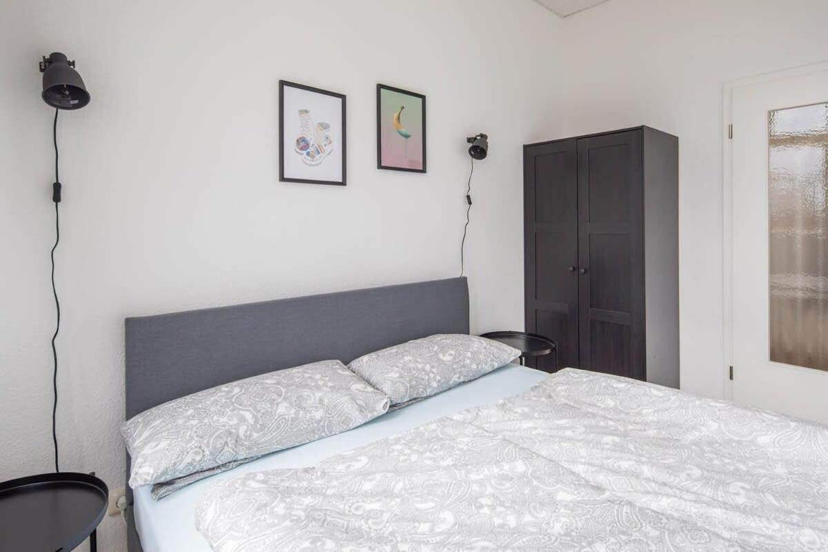 Spacious 2 Bedroom Apartment Hamburg Luaran gambar